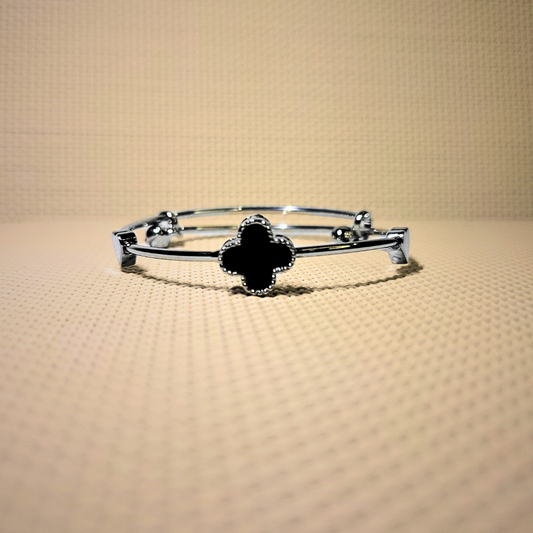 Four Leaf Clover Bangle - Silver