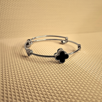 Four Leaf Clover Bangle - Silver
